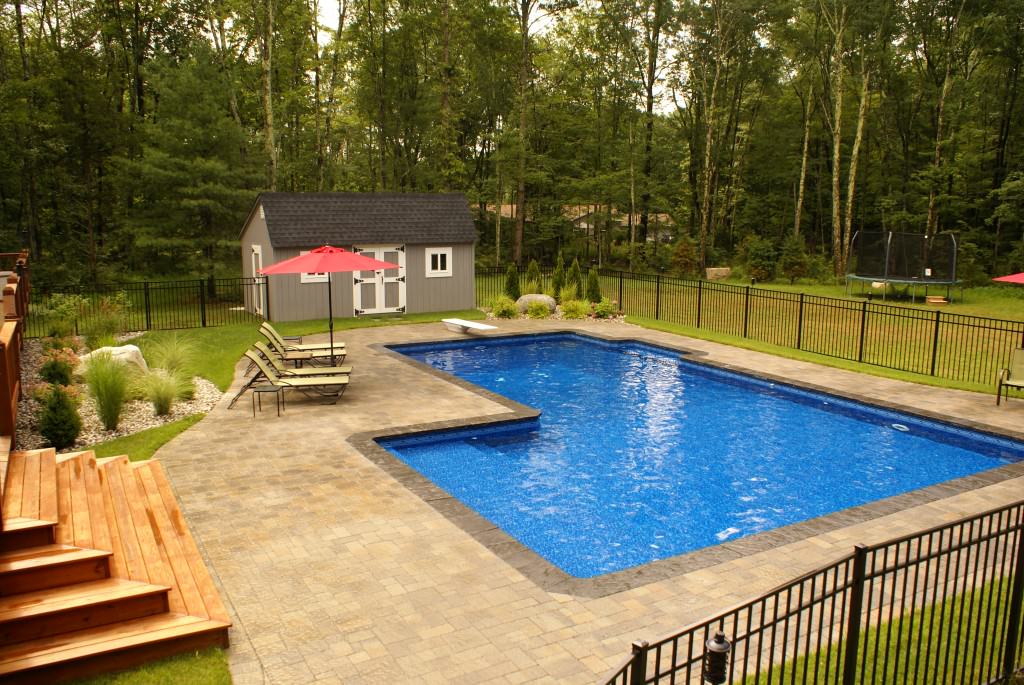 inground pool with no deep end