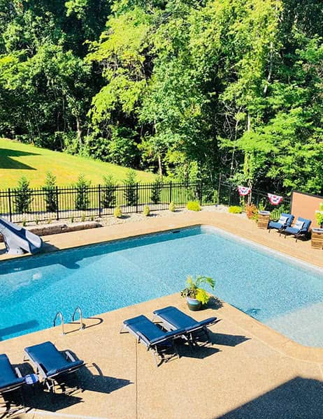 18' x 40' x 32' L-Shape Pool