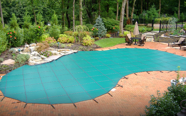 16x32 Hunter Green Aqua-Xtreme Mesh Safety Cover, Rect w/ 4x8 Center End Step