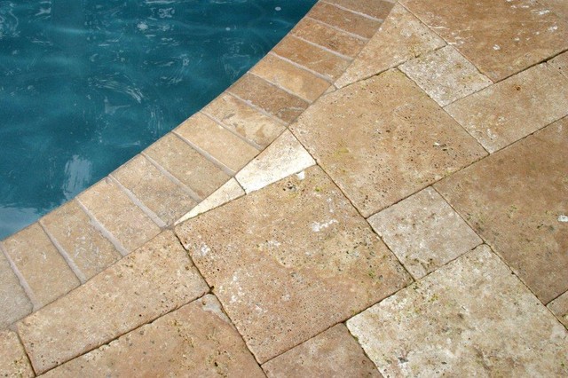 Noche Travertine Coping 2" Thickness - Radius Wall