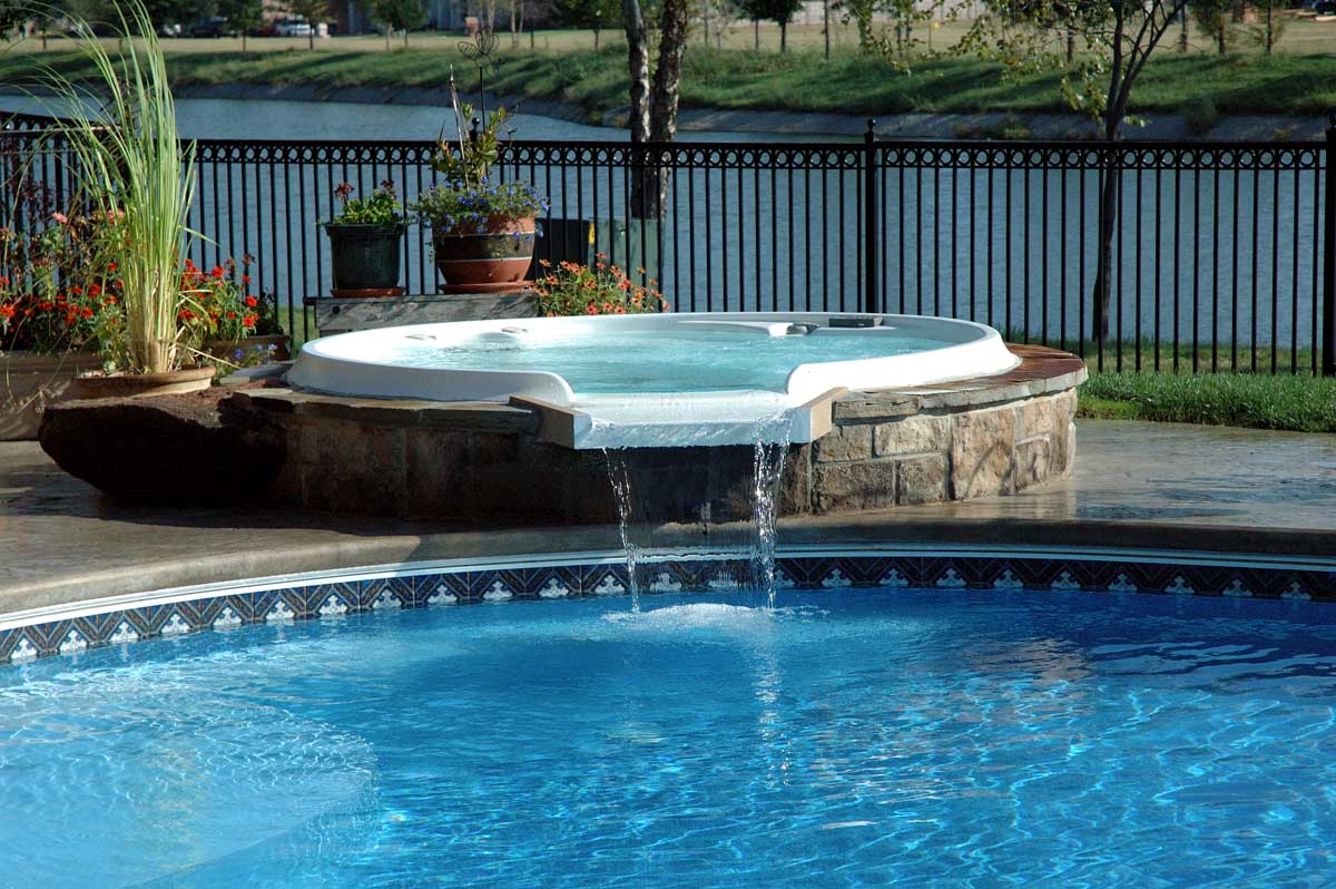 7' Round Silver Marble Cardinal Luxury Spillover Spa with 12 Jets