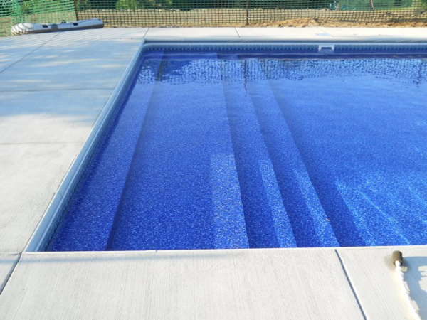 42" High x 14' Wide x 6" Radius Full Width Steel Step with 4' Sunledge